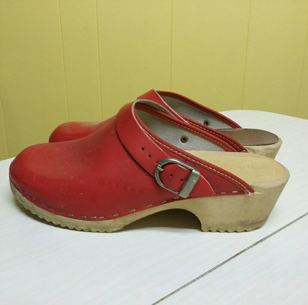 Hanna Andersson Clogs